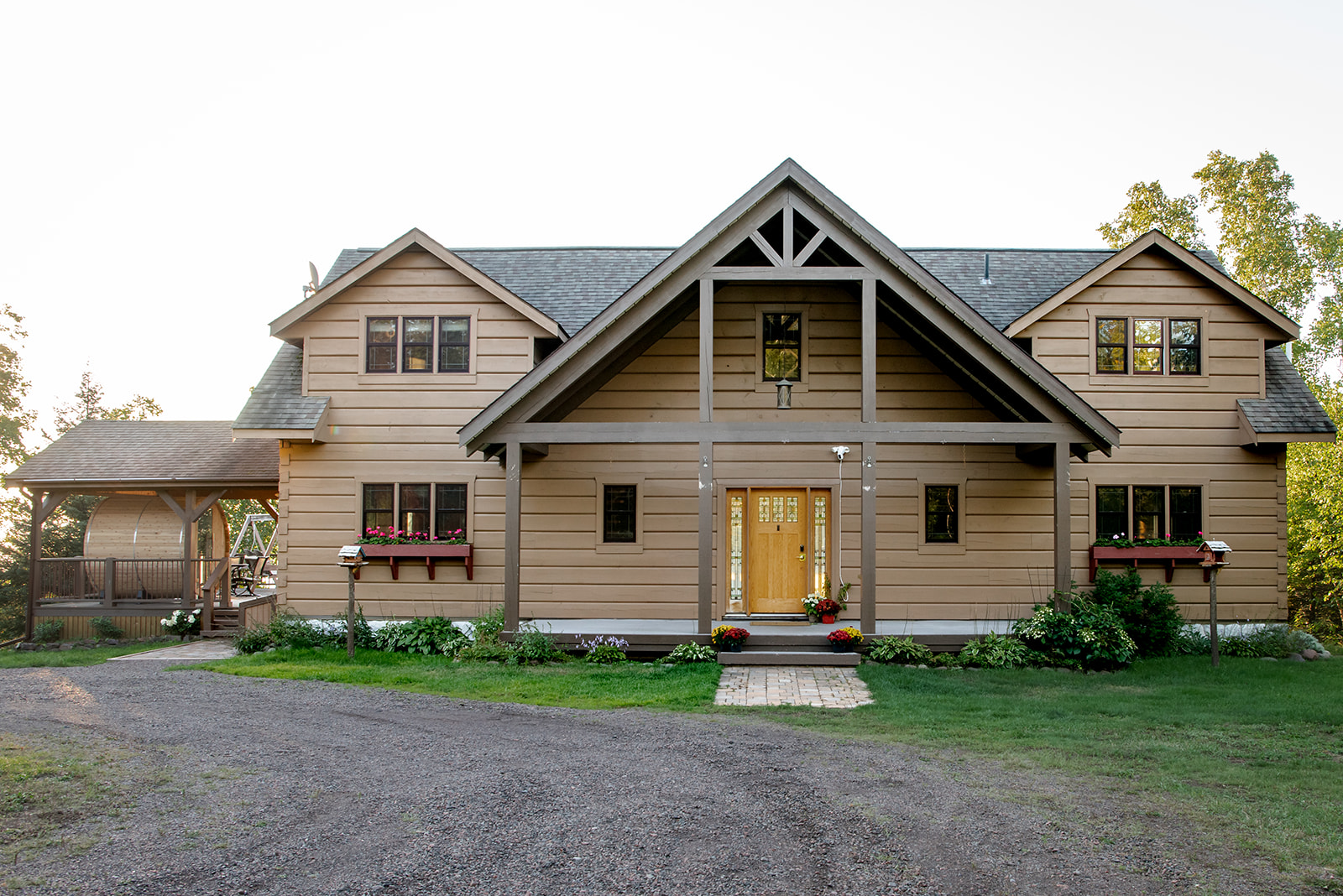 Lodge exterior, wide view